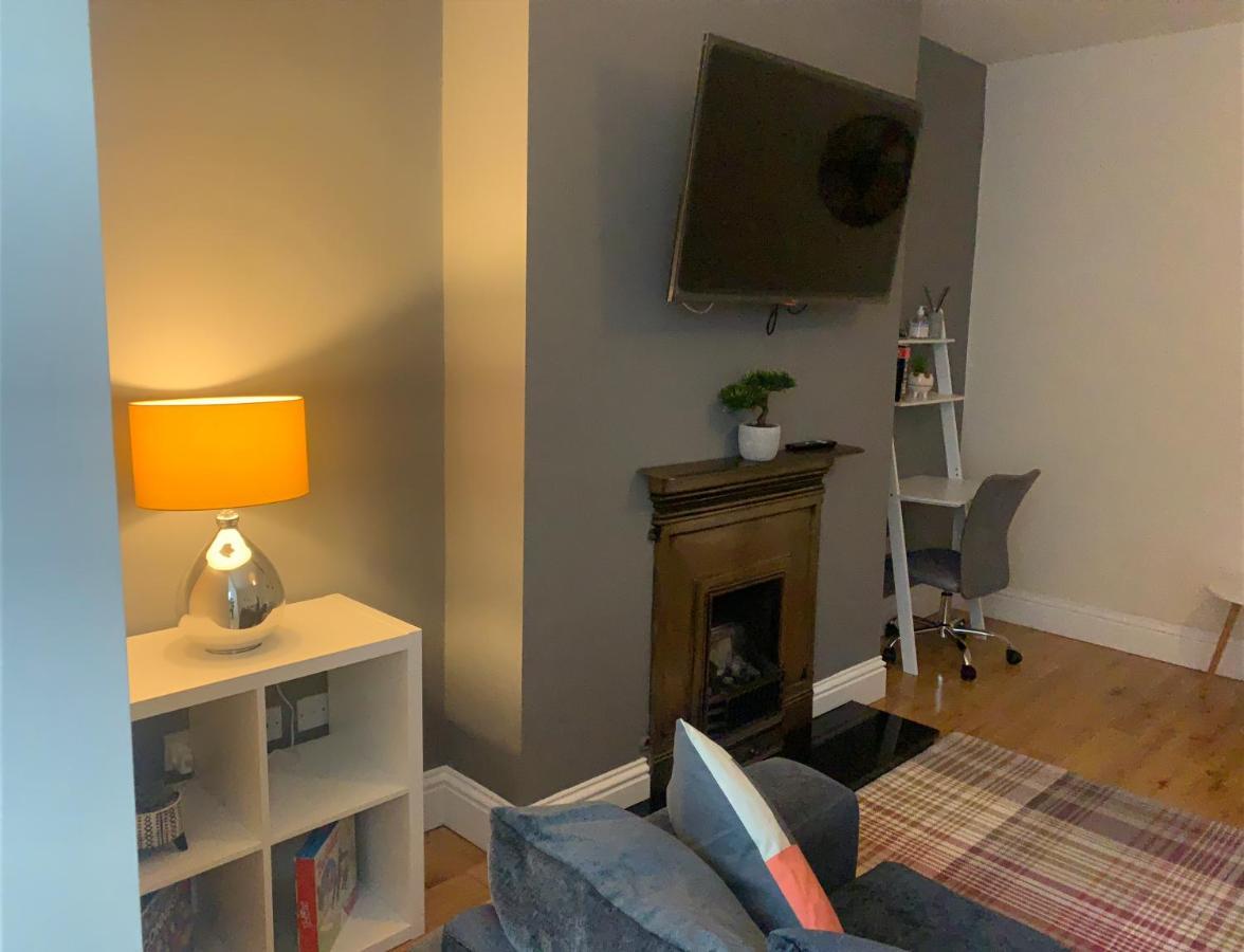 Gateshead Serviced Apartment Ideal For Contractors And Vacationing Exterior photo